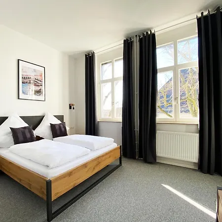 Hotel Boarding House - Self Check-in - Kostenfreie Parkplaetze Hanau