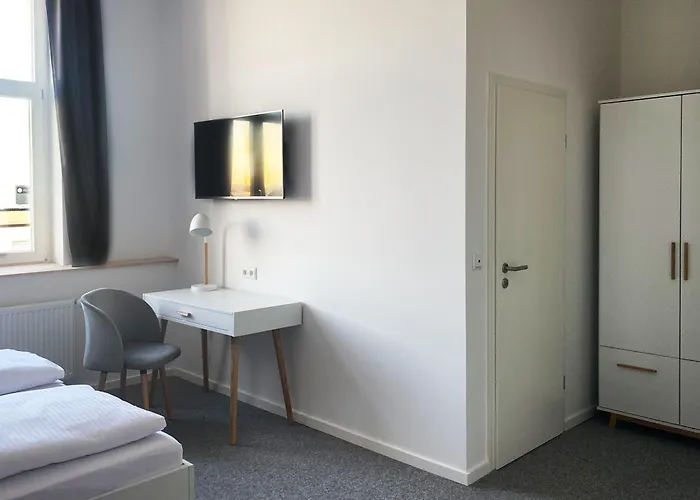 Hotel Boarding House - Self Check-in - Kostenfreie Parkplaetze