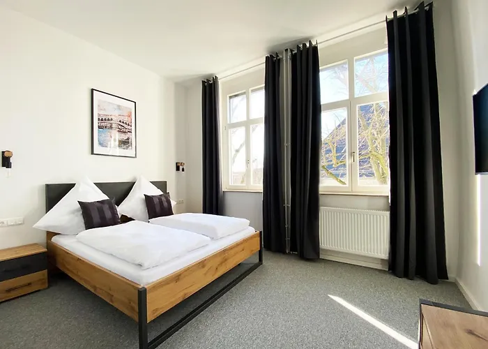 酒店 Boarding House - Self Check-in - Kostenfreie Parkplaetze 美茵河畔哈瑙